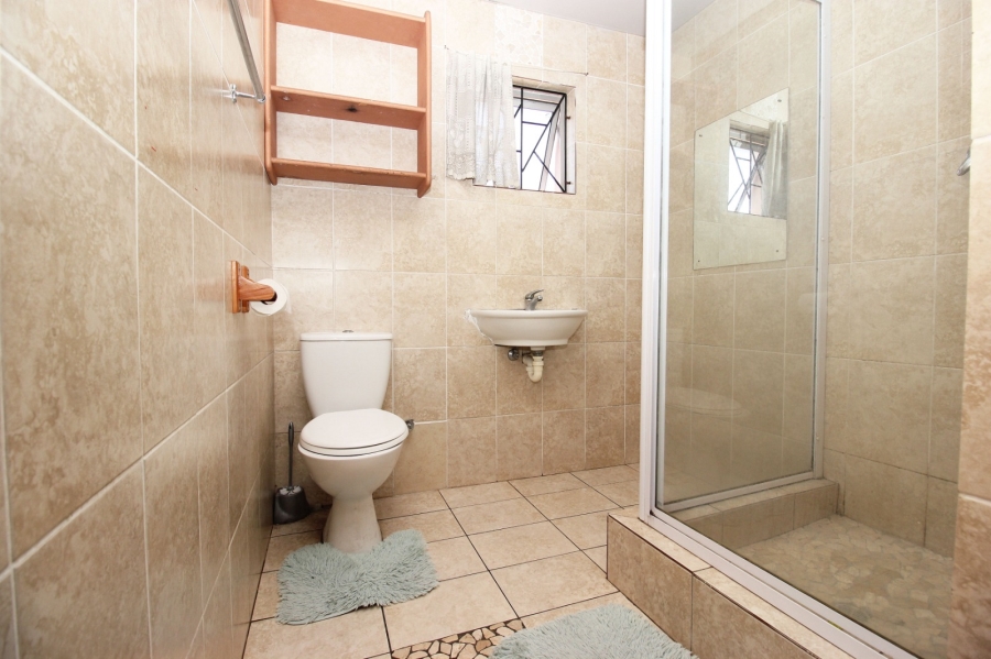 2 Bedroom Property for Sale in Elsies River Western Cape